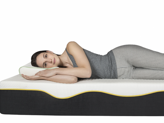 How to Choose the Right Pillow Based on Your Sleep Position and Mattress
